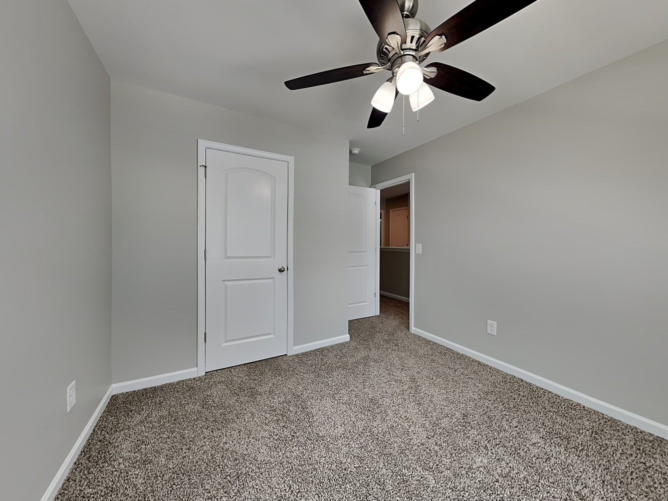 501 Menlo Park Rd, Greensboro photo 14
