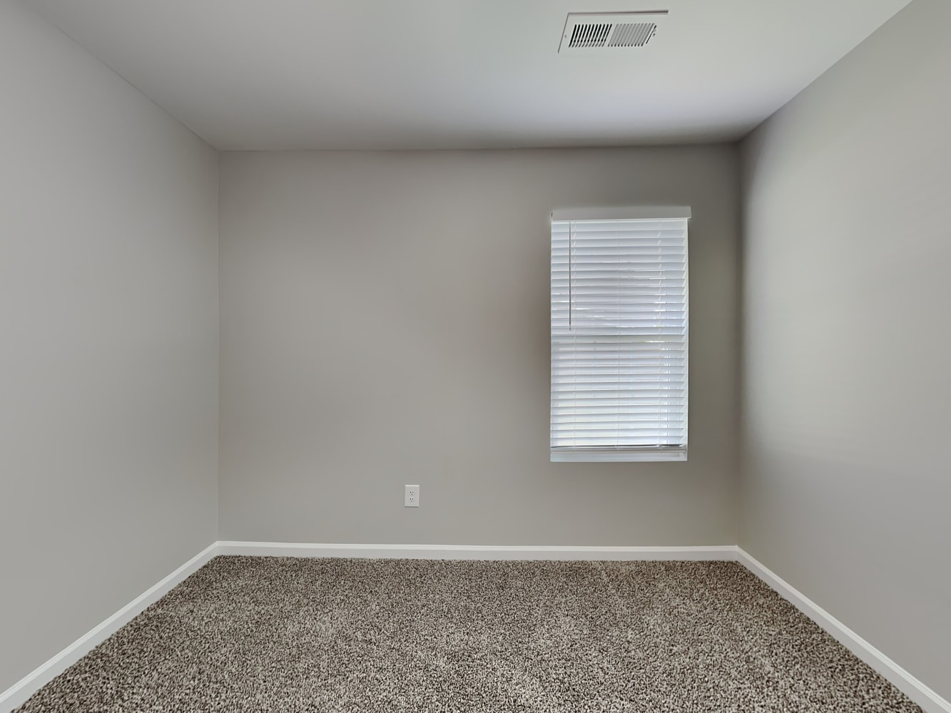 501 Menlo Park Rd, Greensboro photo 12
