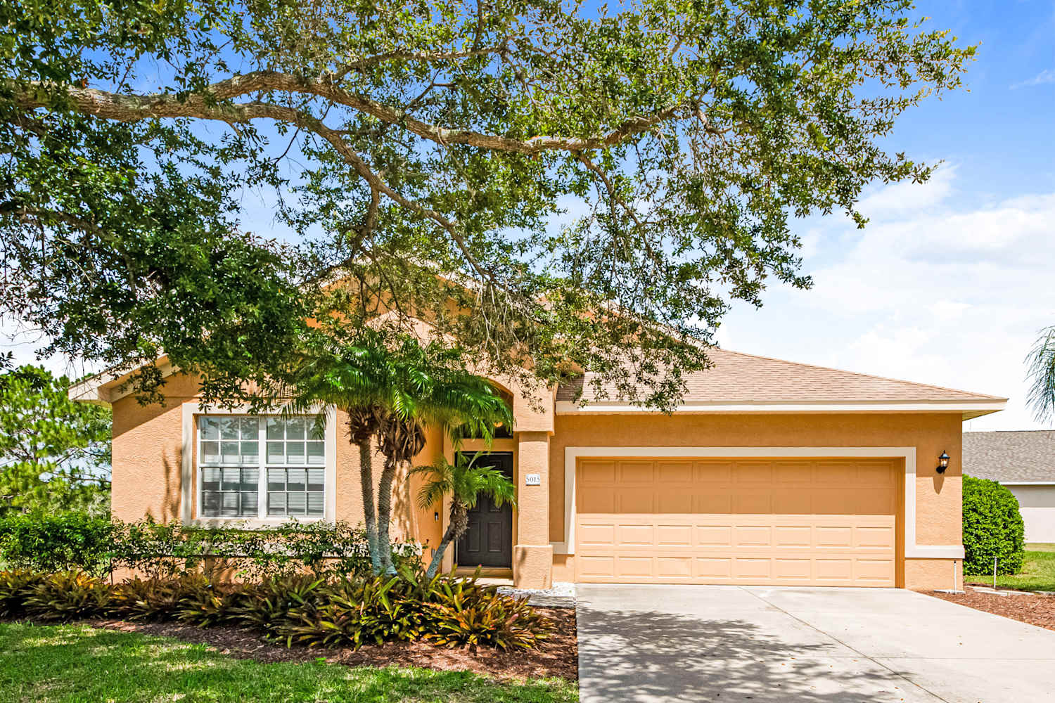 5015 Lakehurst Ct, Palmetto photo 1