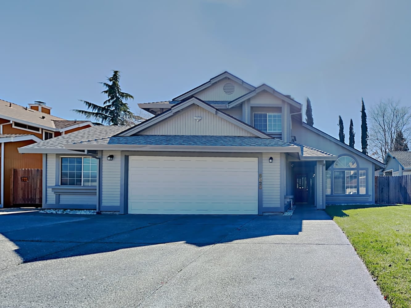 Front of 5020 Meadow Pass Way, Antelope, CA