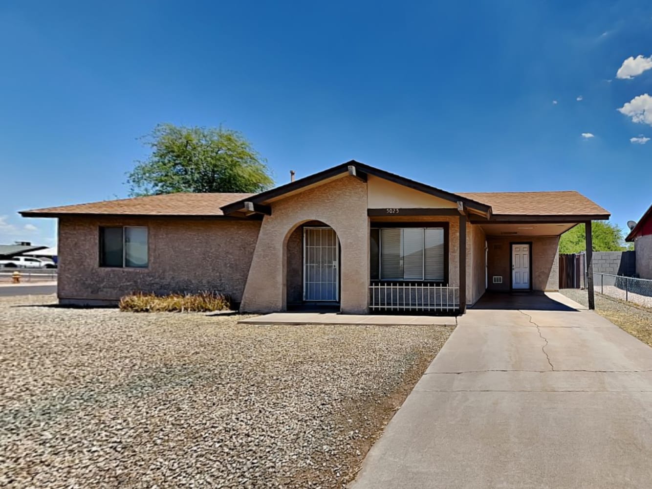 Front of 5025 S 20th Ave, Phoenix, AZ