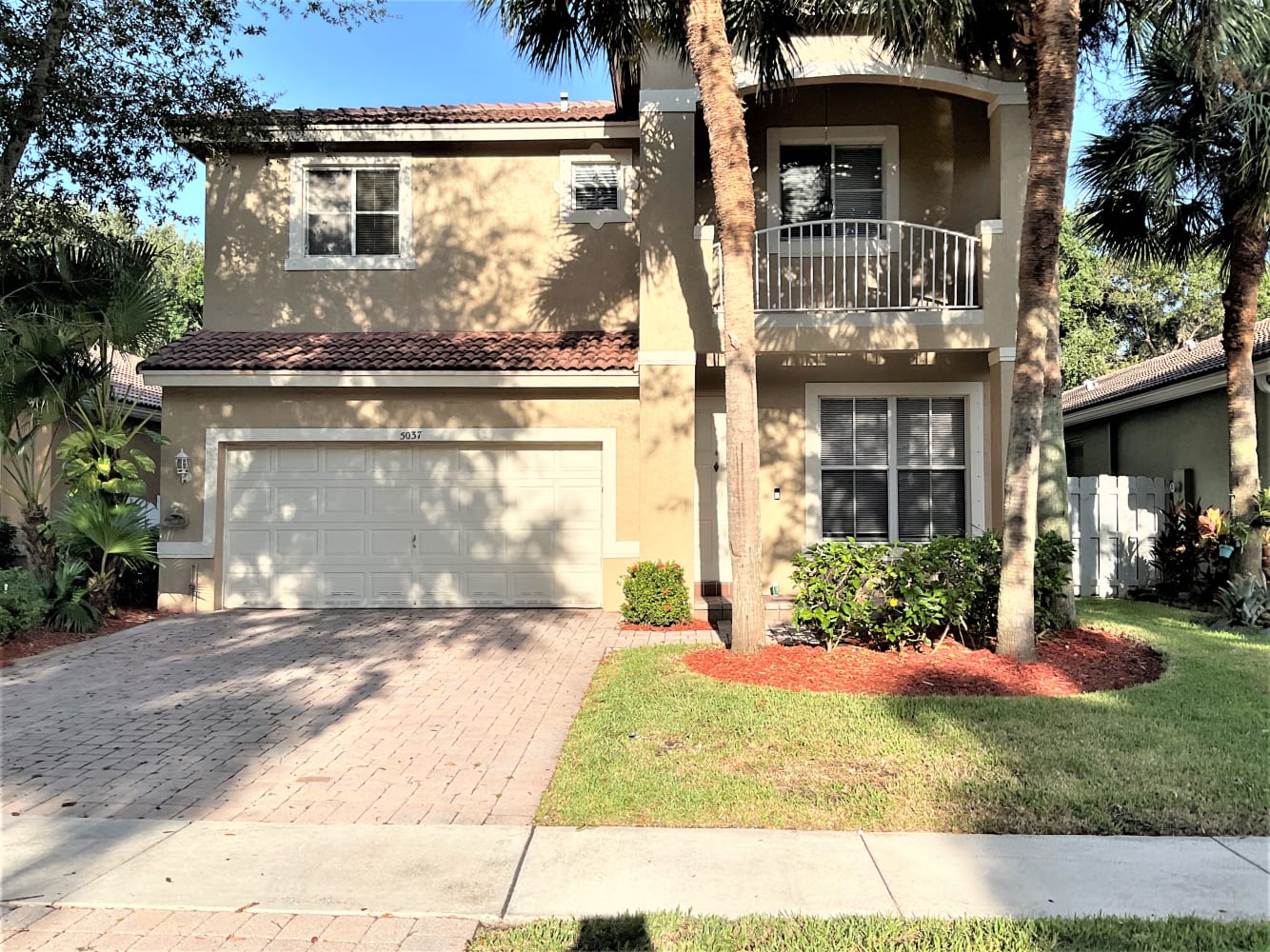 Front of 5037 Sancerre Cir, Lake Worth, FL
