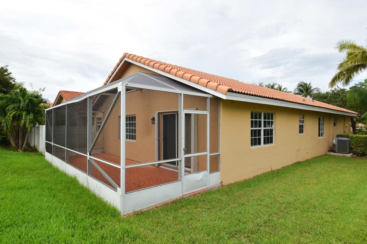 504 SW 177th Ave, Pembroke Pines photo 15