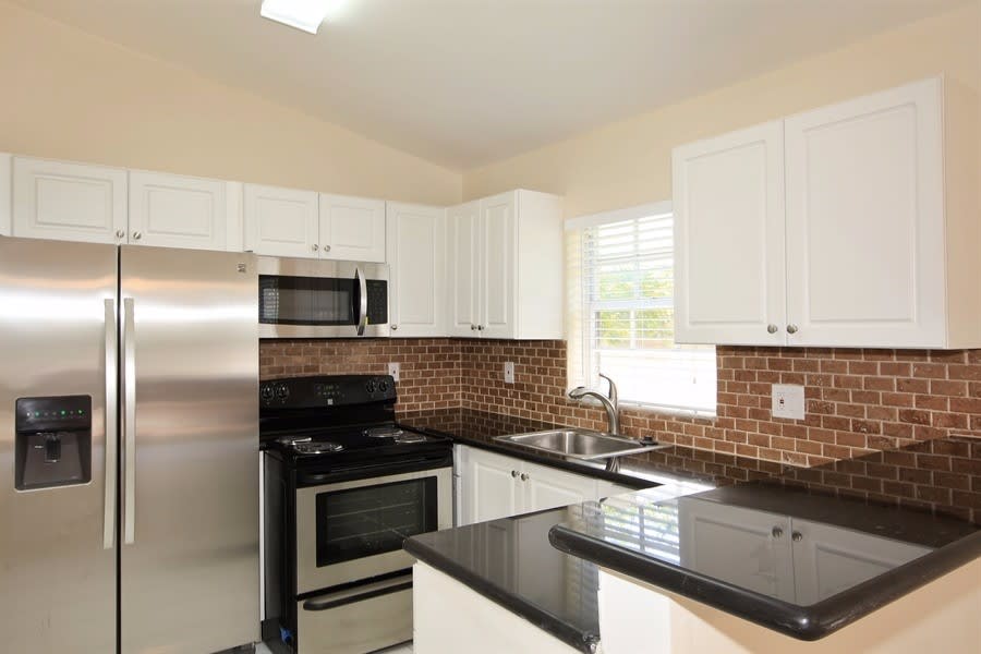 504 SW 177th Ave, Pembroke Pines photo 6