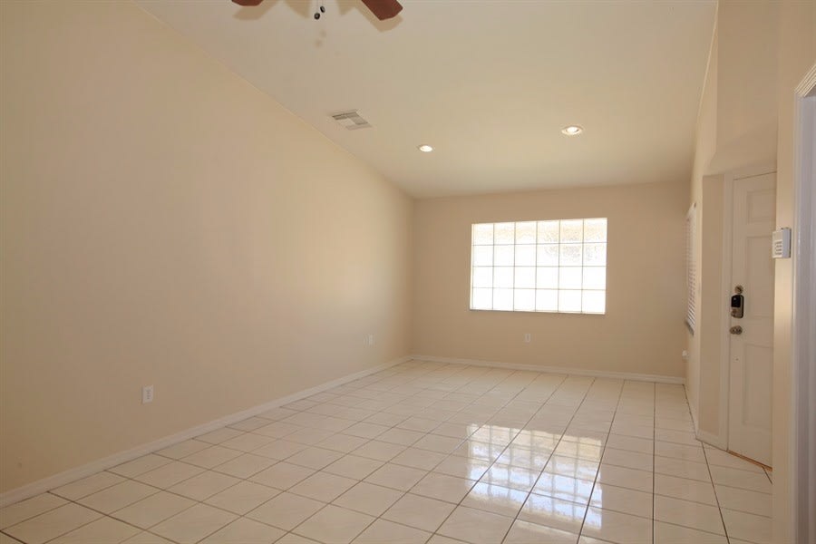 504 SW 177th Ave, Pembroke Pines photo 2
