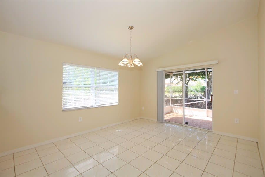 504 SW 177th Ave, Pembroke Pines photo 7