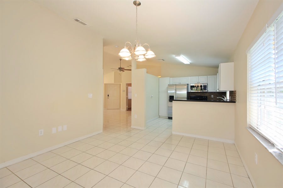504 SW 177th Ave, Pembroke Pines photo 5
