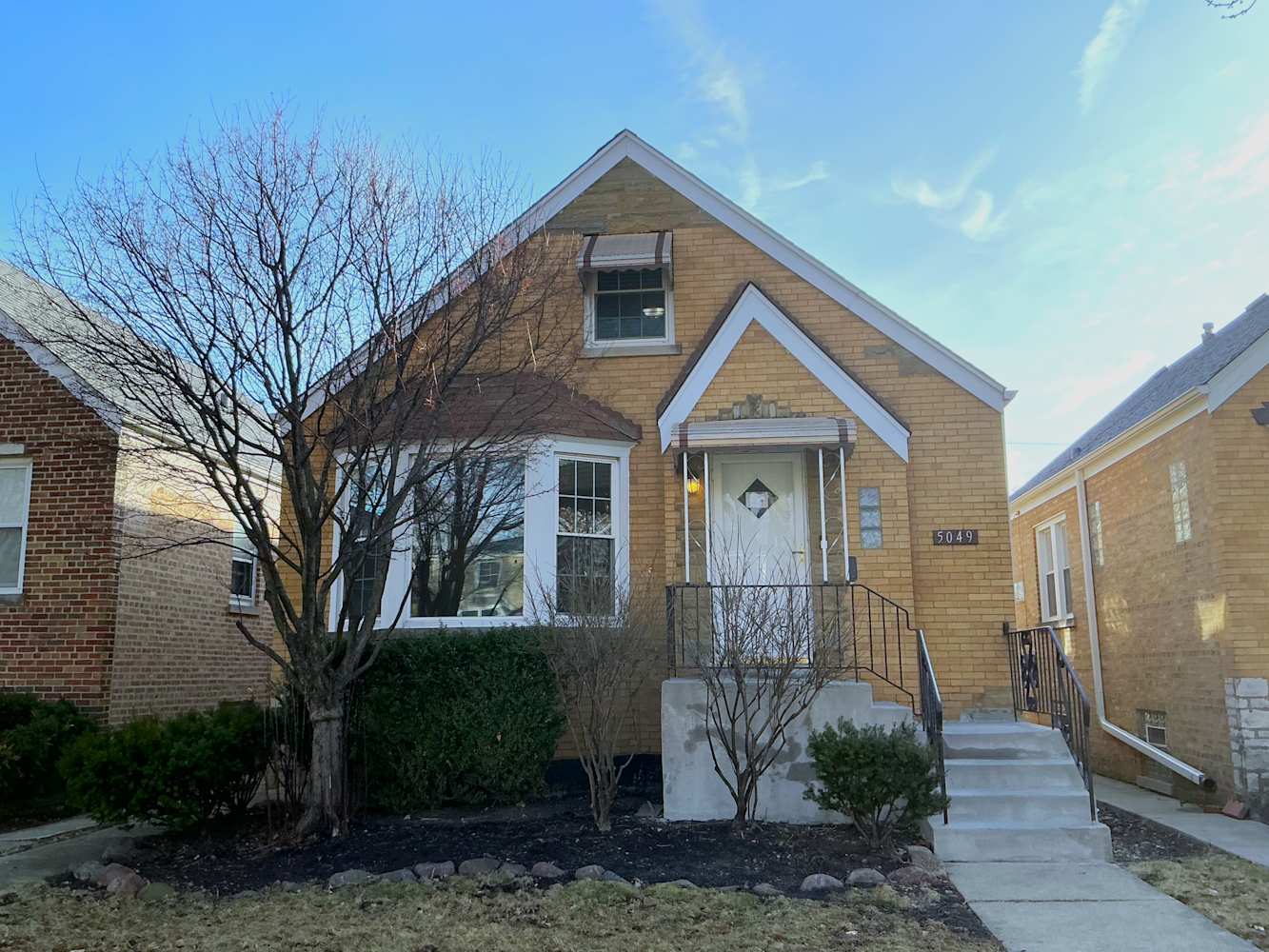 5049 N Newcastle Ave, Chicago photo 1