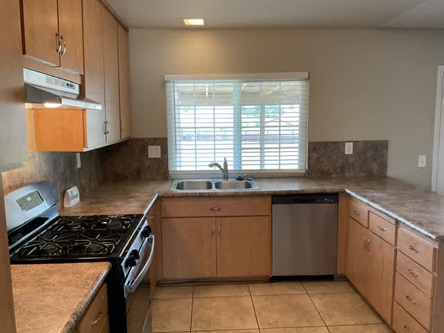 5055 Citadel Ave, San Bernardino photo 3
