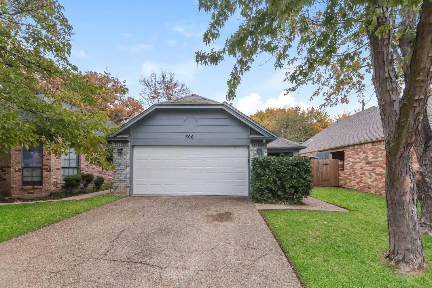 506 Bryan, Irving photo 1