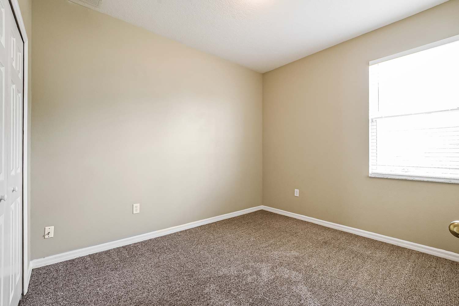 506 Woodford Dr, Debary photo 12