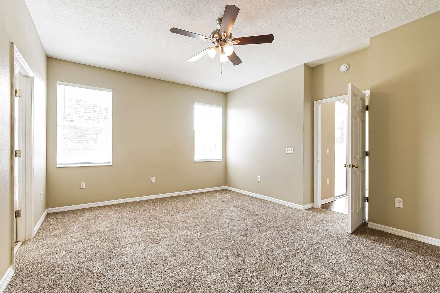 506 Woodford Dr, Debary photo 8