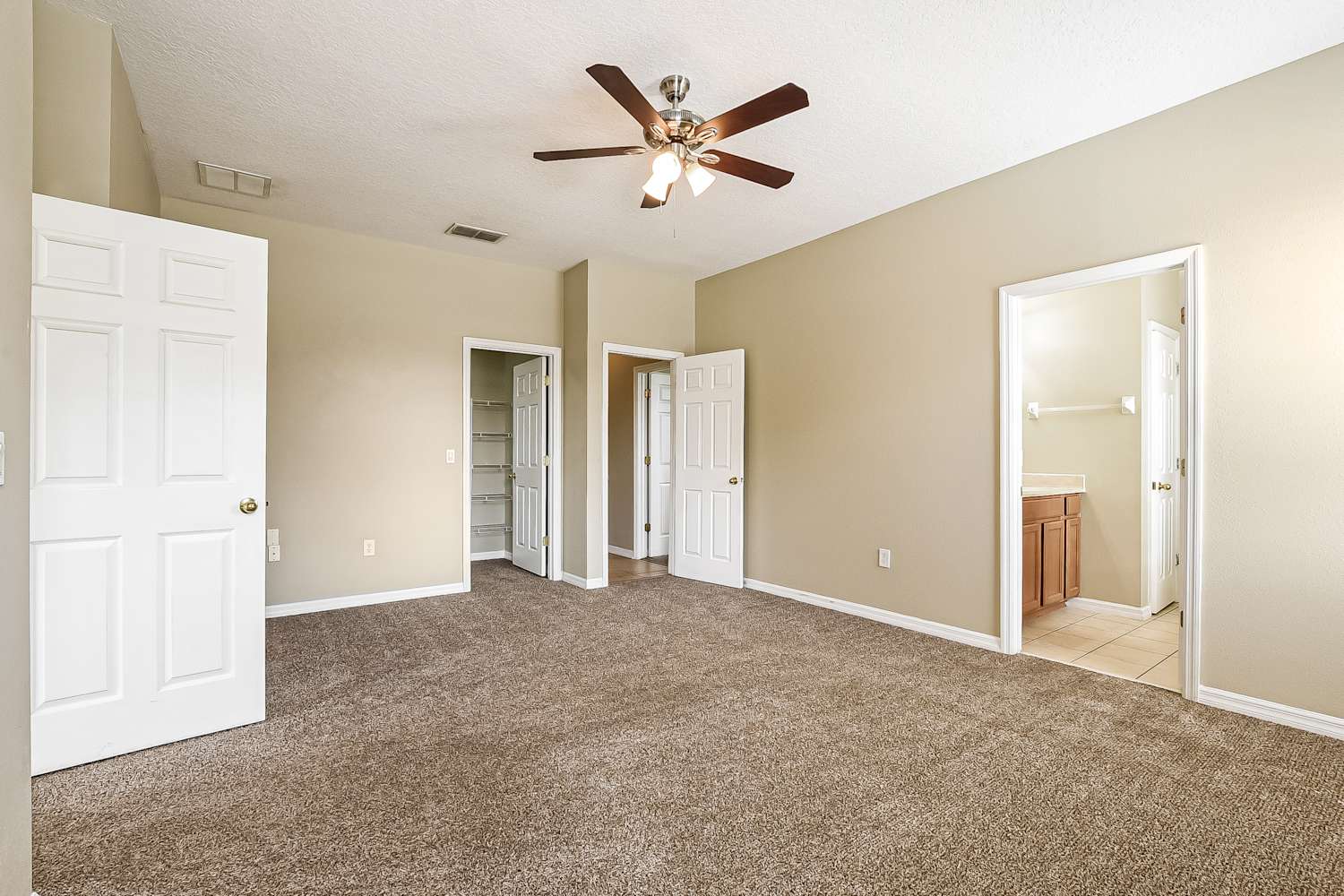 506 Woodford Dr, Debary photo 9