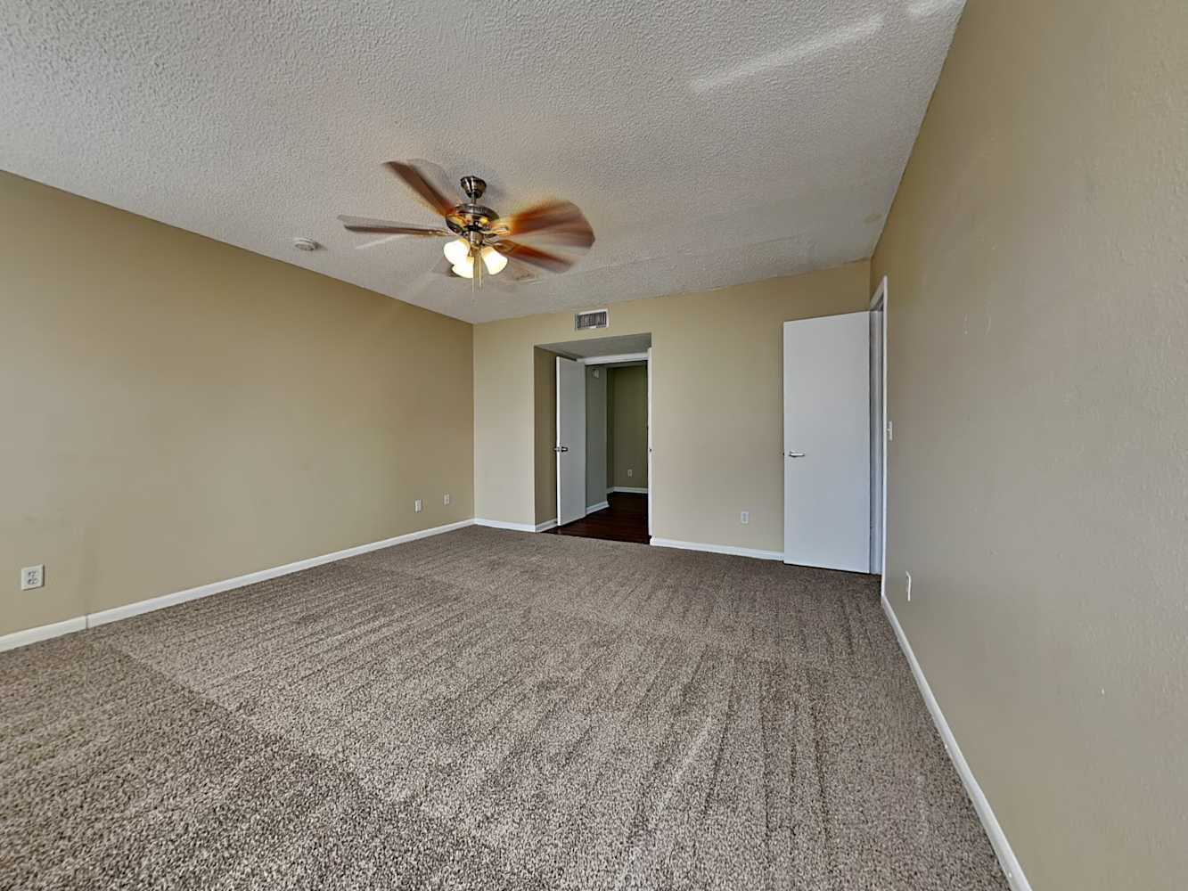 506 Wynnwood Dr, Brandon photo 18