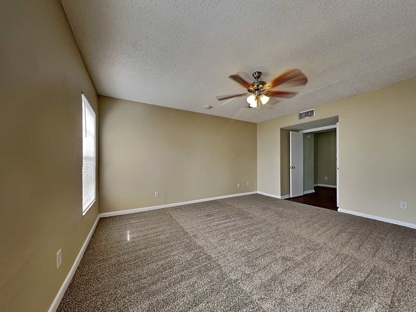 506 Wynnwood Dr, Brandon photo 17