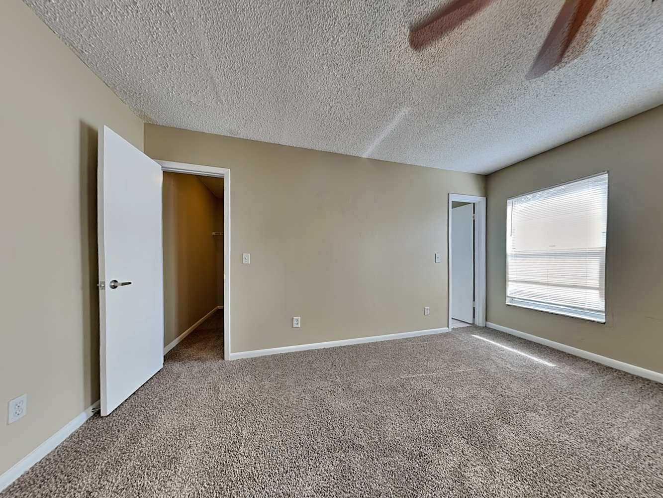 506 Wynnwood Dr, Brandon photo 15