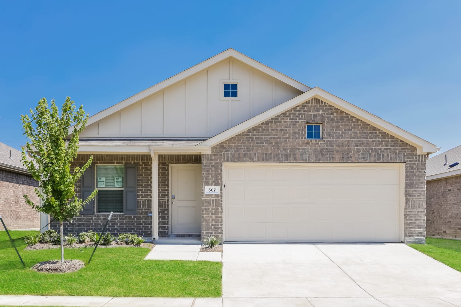 507 Vicksburg Drive, Ennis photo 1