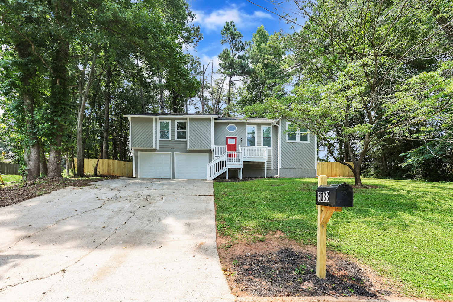 5088 Heritage Valley Dr, Douglasville photo 1