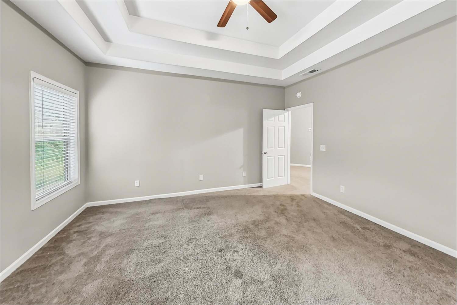 51 Kay Rd NE, White photo 10