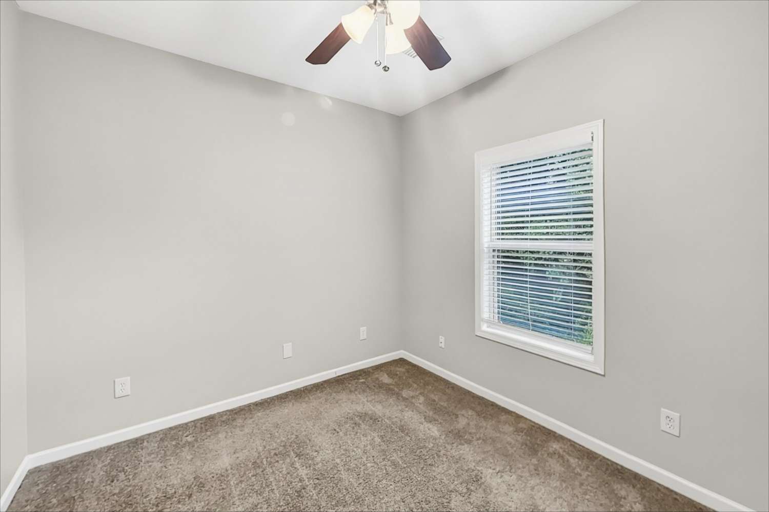 51 Kay Rd NE, White photo 14