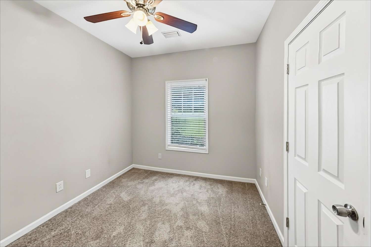 51 Kay Rd NE, White photo 16