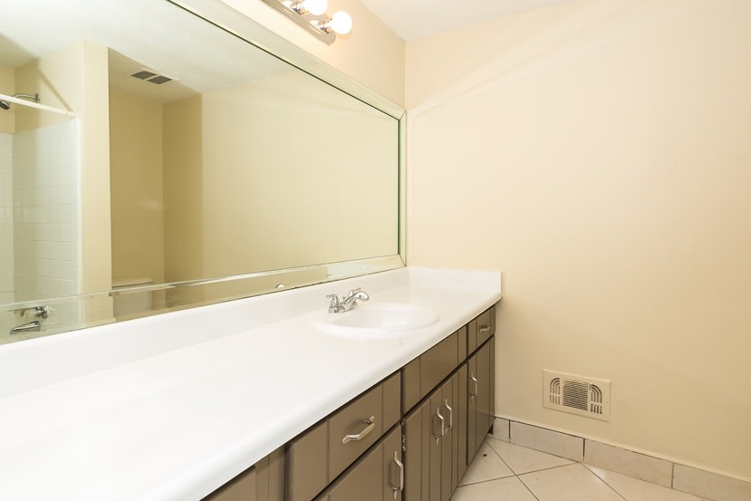 5100 Greentree Trl, College Park photo 15