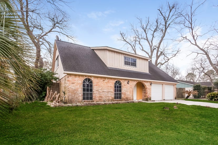 Front of 5103 Tashkent Dr, Friendswood, TX