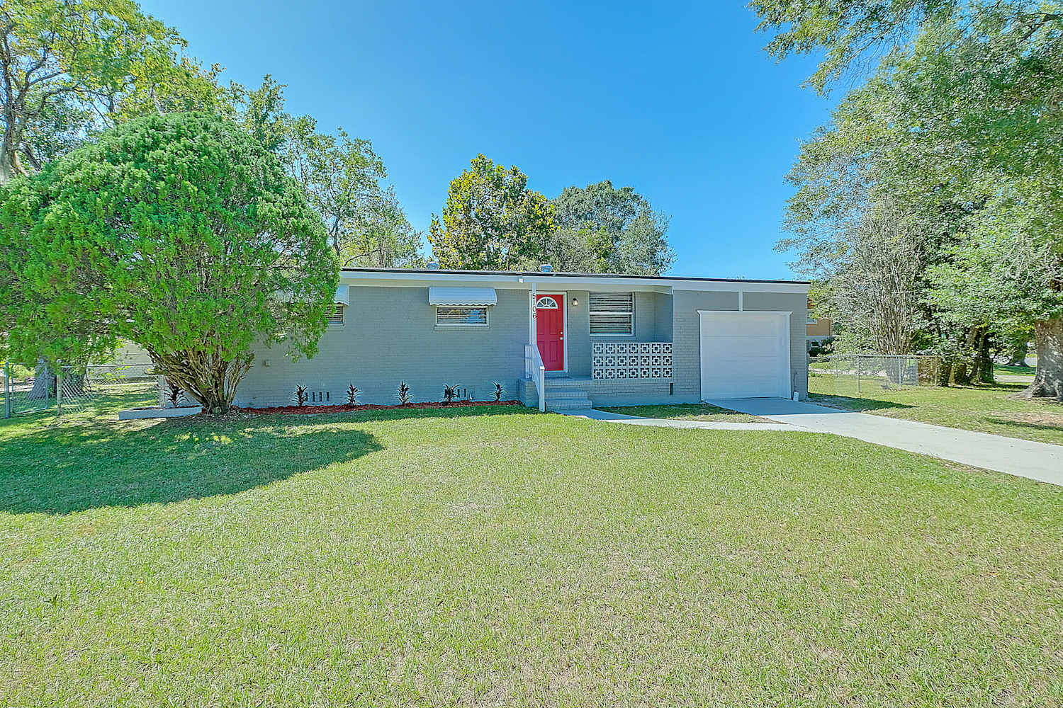 Front of 5106 Chivalry Dr, Jacksonville, FL