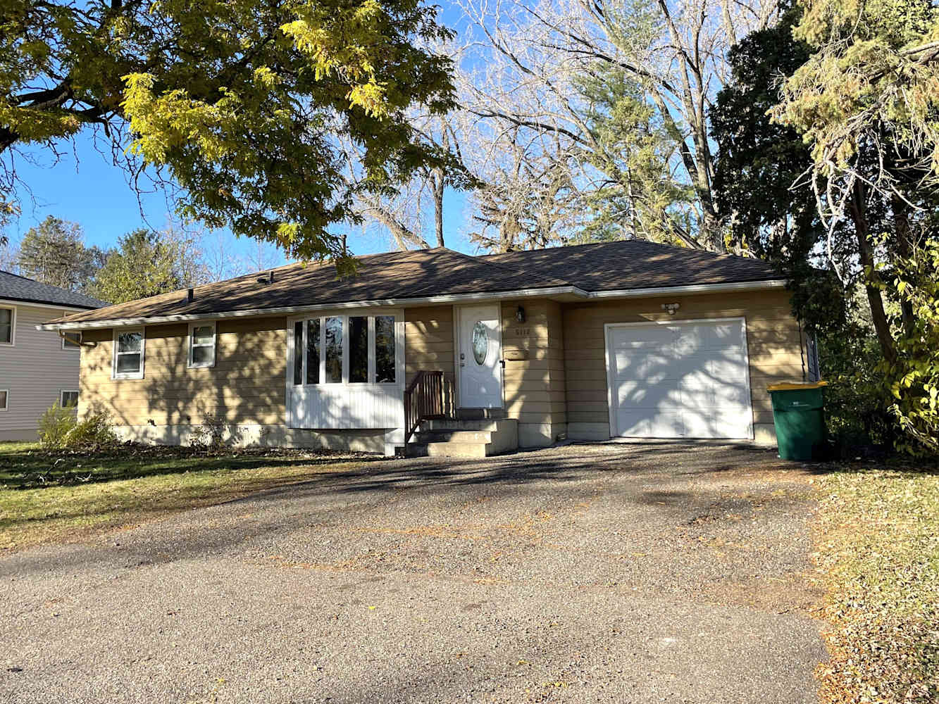 Front of 5112 70th Ave N, Brooklyn Center, MN