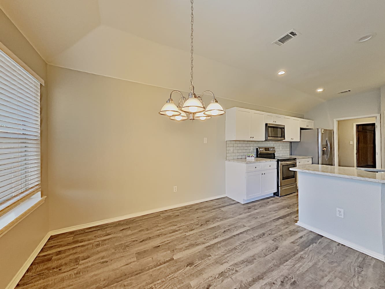 512 Bretts Way, Burleson photo 7