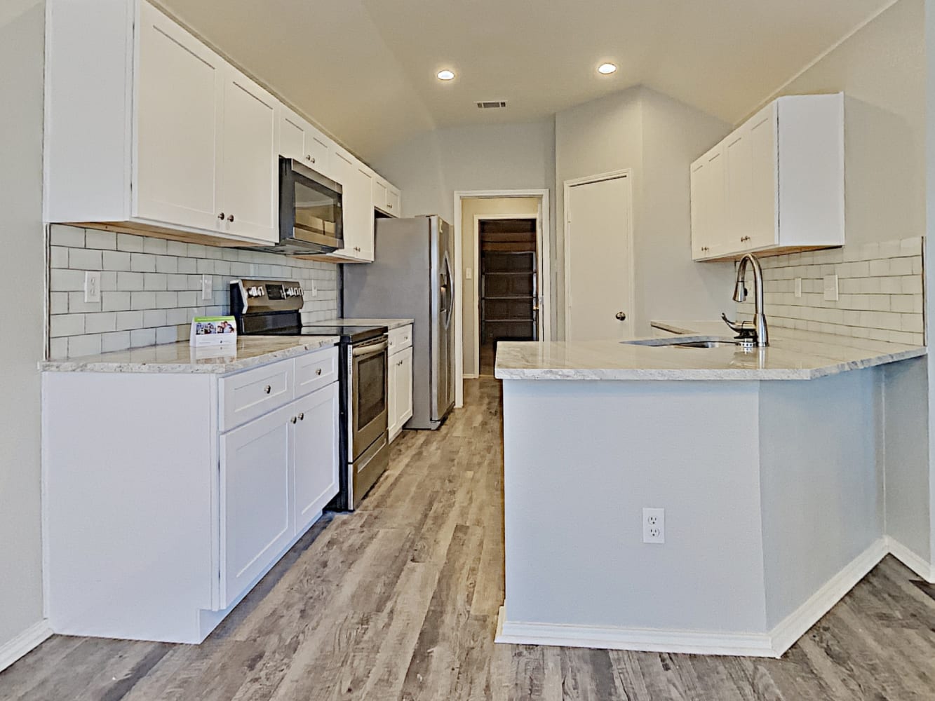 512 Bretts Way, Burleson photo 8