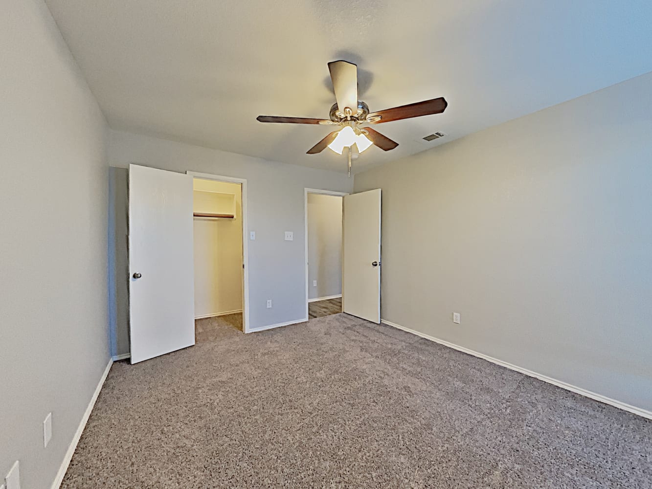 512 Bretts Way, Burleson photo 14