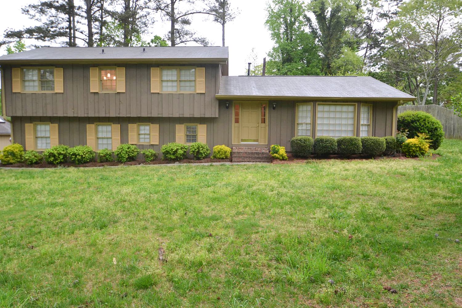 Front of 512 Foxmoor Dr SW, Lilburn, GA