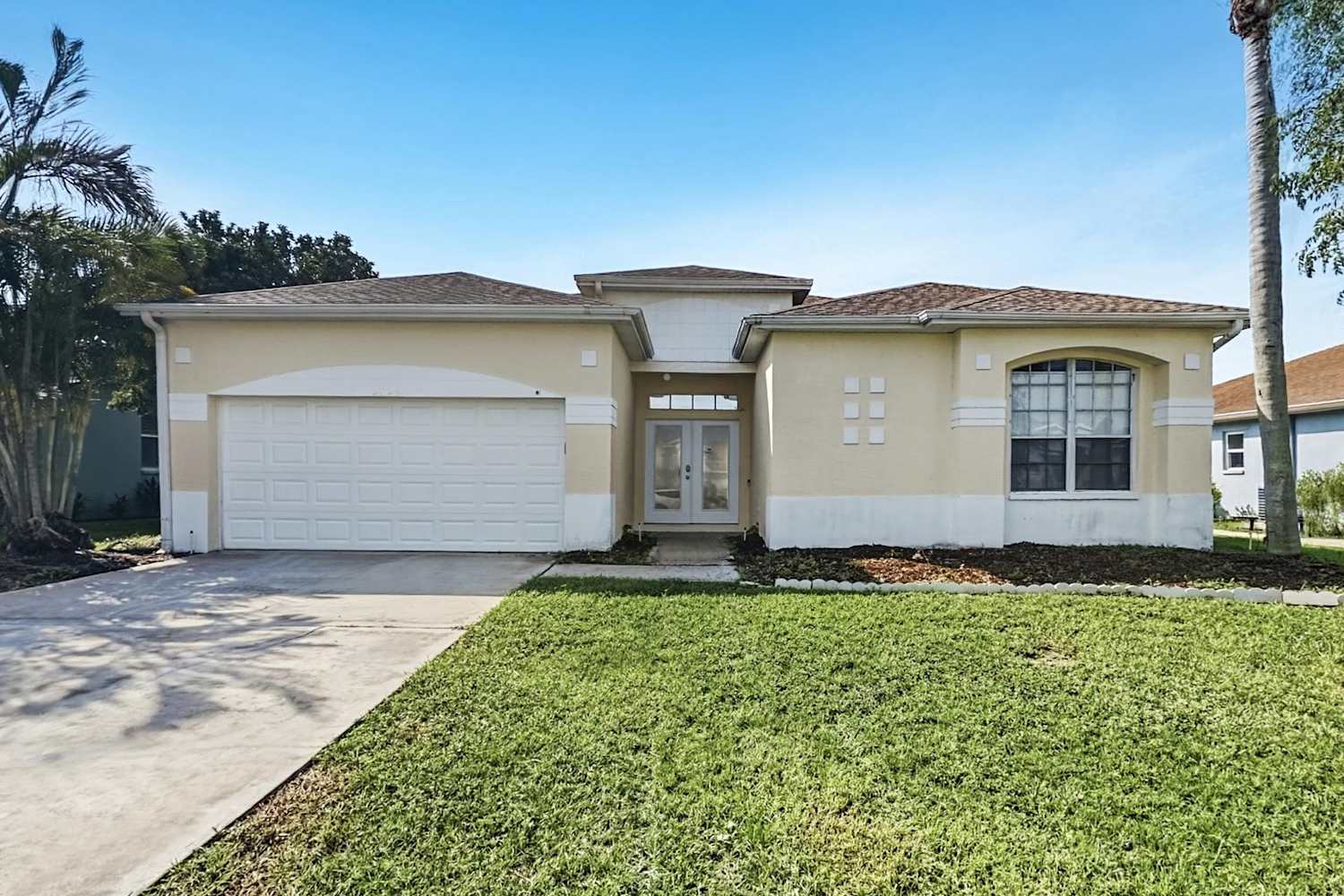 Front of 5120 52nd Ave W, Bradenton, FL