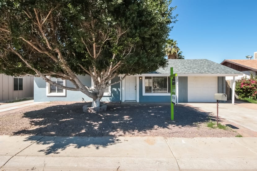 Front of 5136 N 78th Ave, Glendale, AZ