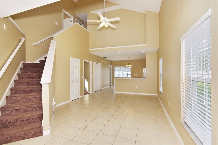 519 Sonja Cir, Davenport photo 2