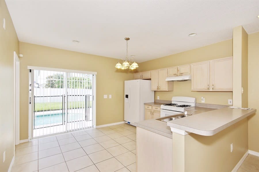 519 Sonja Cir, Davenport photo 5