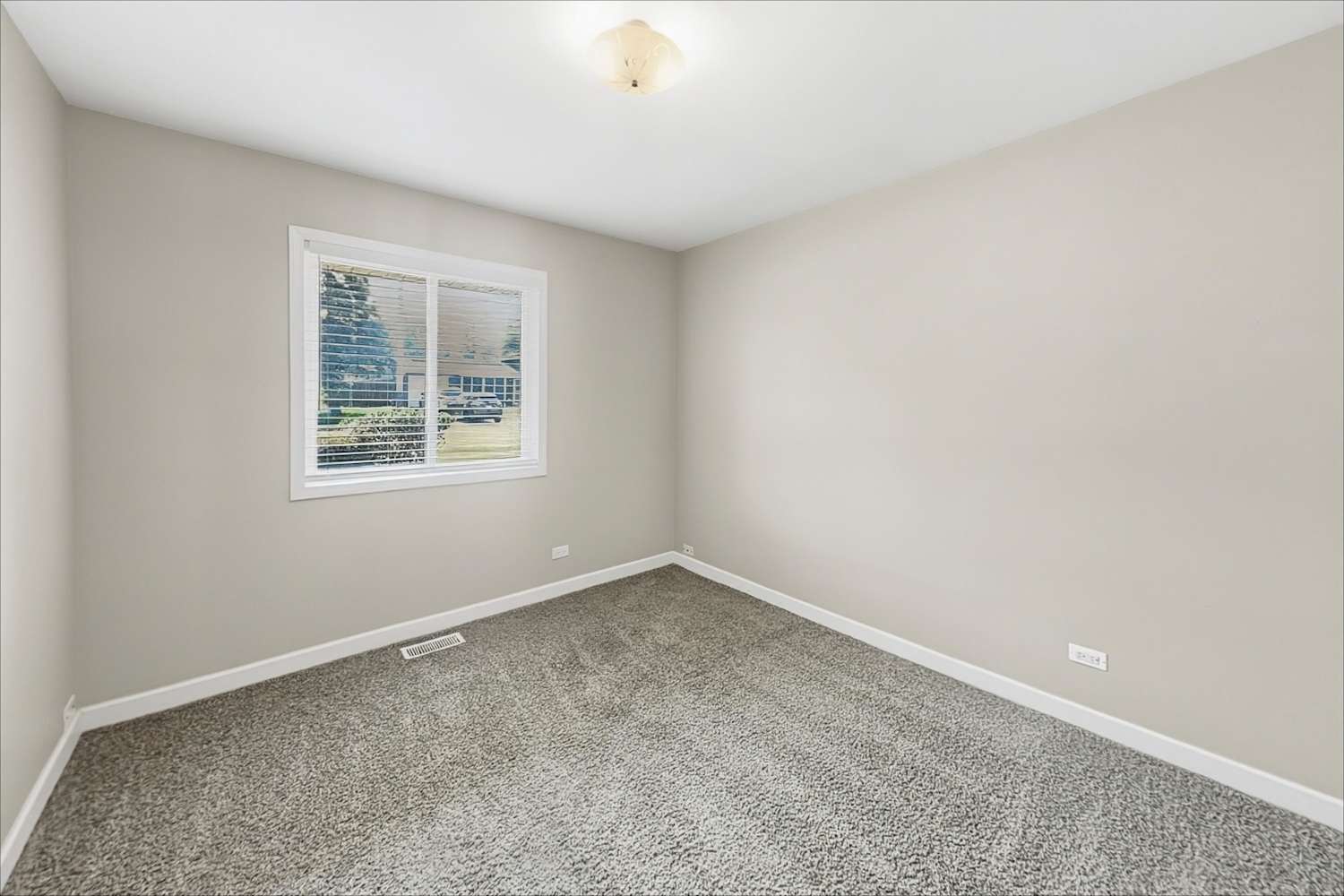 5192 Greentree Rd, Oak Forest photo 13