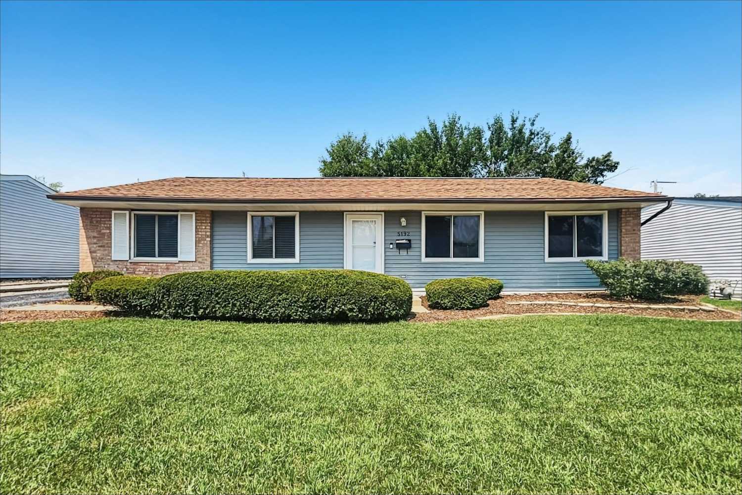 5192 Greentree Rd, Oak Forest photo 1