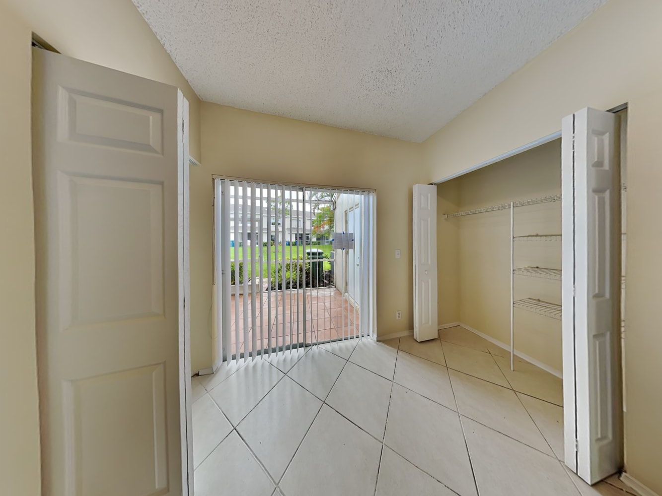 52 Simonton Cir, Weston photo 9