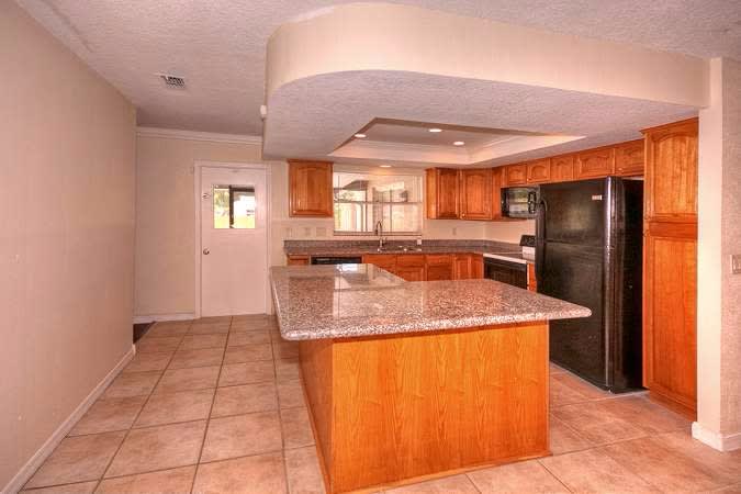 520 Mahogany Dr, Seffner photo 8