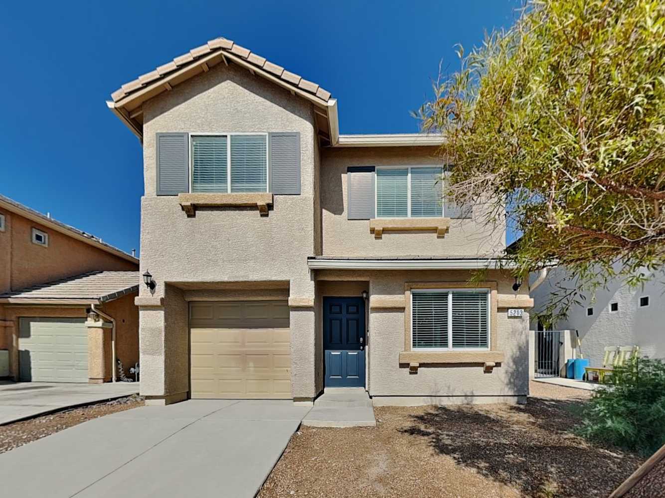 Front of 5213 Los Pinos St, Las Vegas, NV