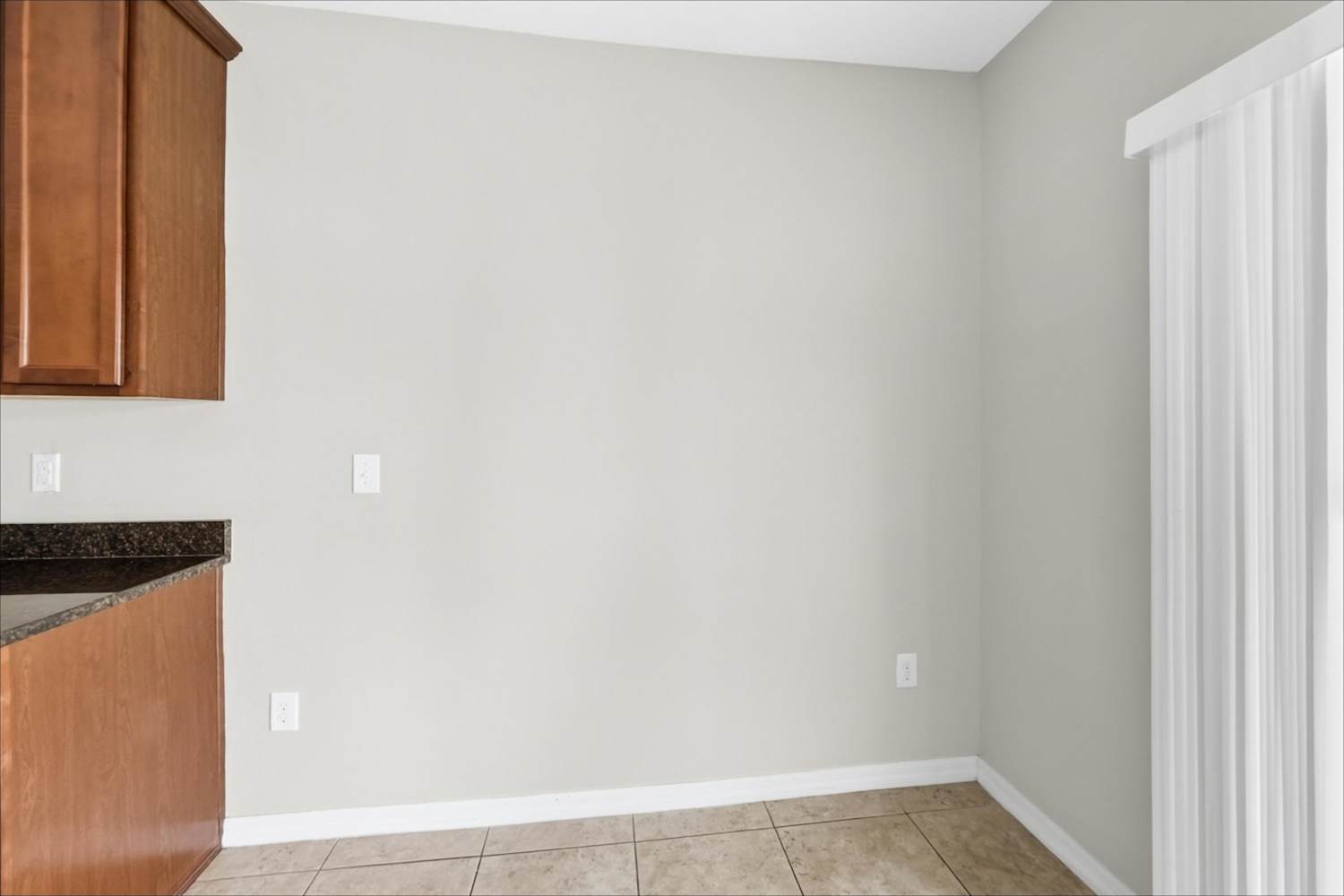 5216 Bannister Park Ln, Lithia photo 9