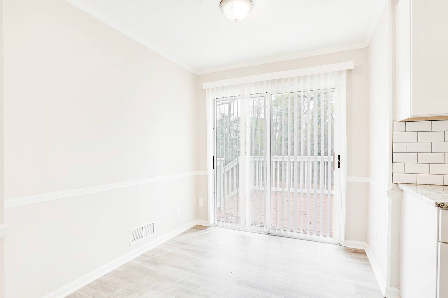 5218 Cumberland Way, Stone Mountain photo 11