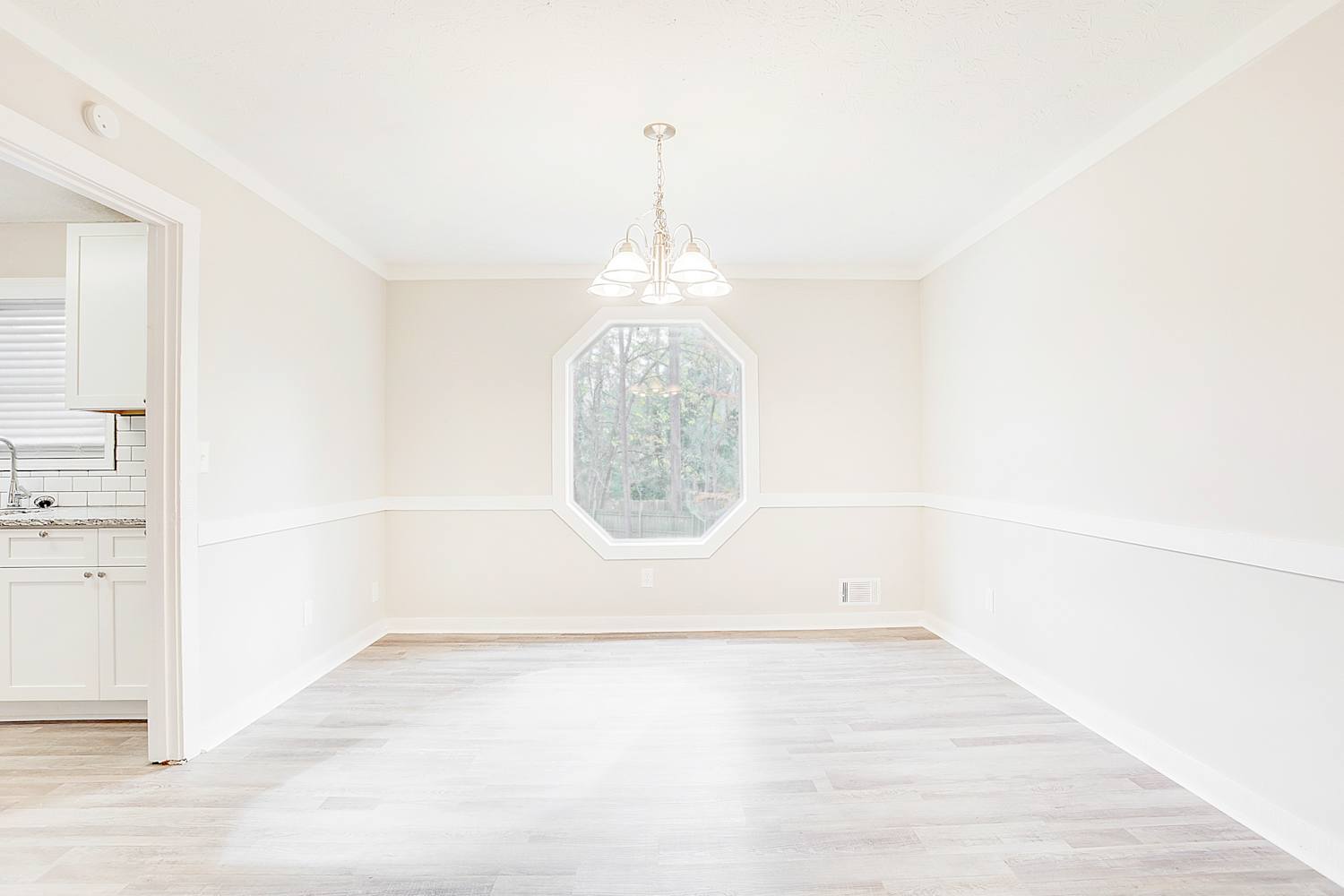5218 Cumberland Way, Stone Mountain photo 6