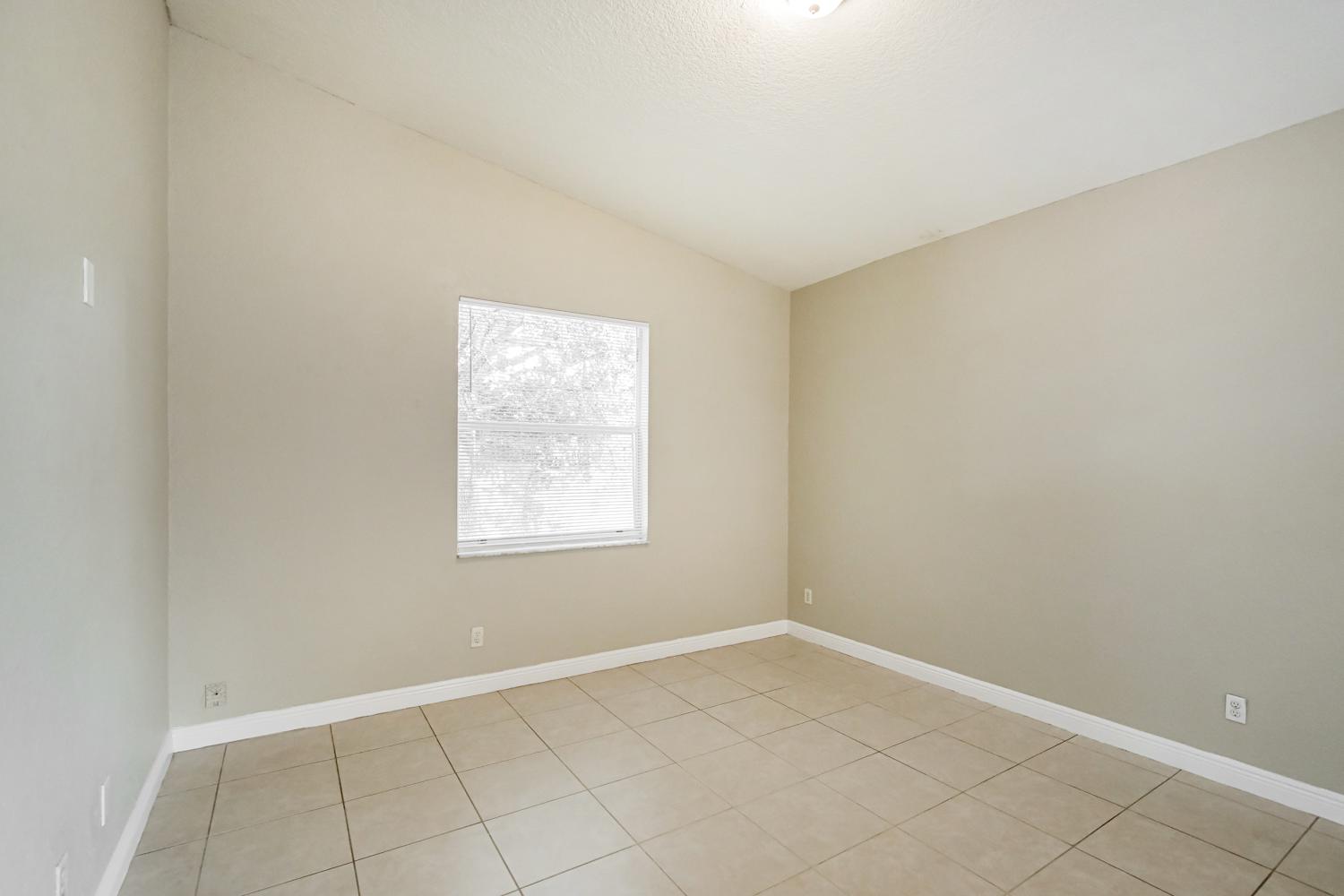5221 SW 141st Ave, Miramar photo 9