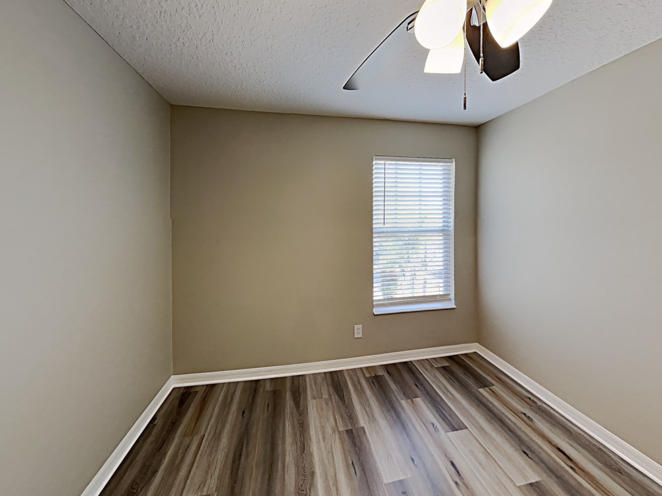 5232 Clover Mist Dr, Apollo Beach photo 13