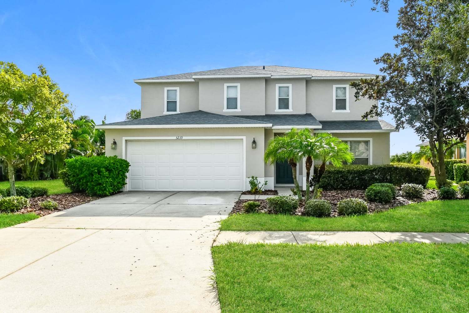 Front of 5239 Moon Shell Dr, Apollo Beach, FL