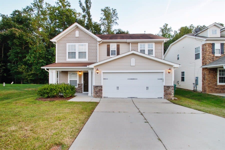 Front of 525 Averasboro Dr, Clayton, NC