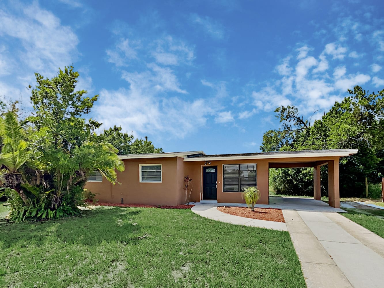 Front of 527 Brighton Way, Casselberry, FL